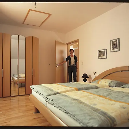 公寓 埃伦茨-波特斯多夫皮耶斯酒庄度假酒店 *