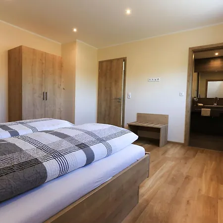 埃伦茨-波特斯多夫皮耶斯酒庄度假酒店 公寓 埃伦波特道夫