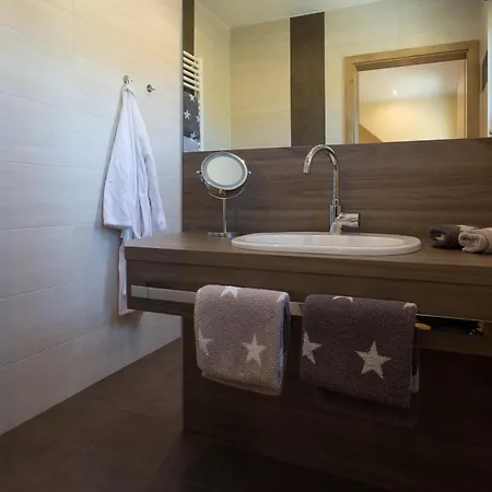 公寓 埃伦茨-波特斯多夫皮耶斯酒庄度假酒店 埃伦波特道夫