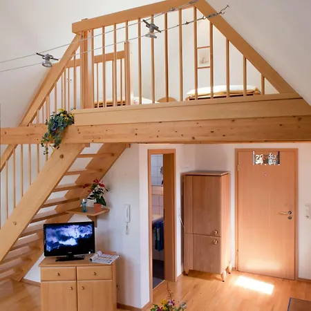 埃伦茨-波特斯多夫皮耶斯酒庄度假酒店